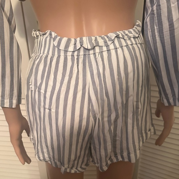 Aqua shorts! - Picture 2 of 4